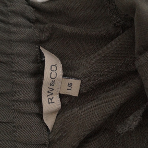 Green RW & CO Pants (New) - Picture 8 of 8